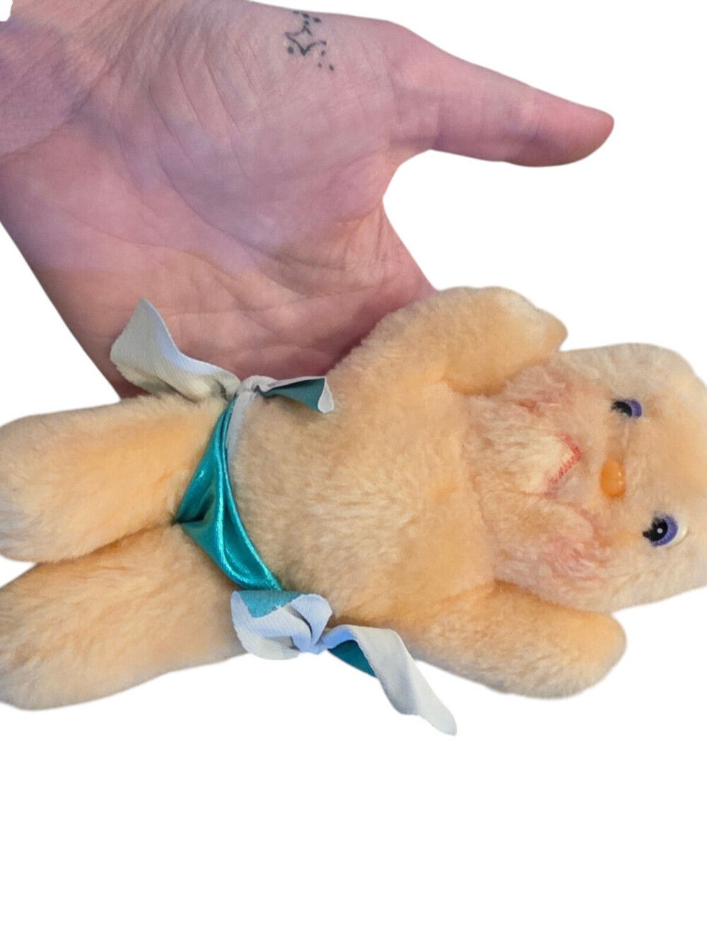 Vintage 1984 Hallmark Hugga Bunch Hugglet plush toy - Picture 4 of 4